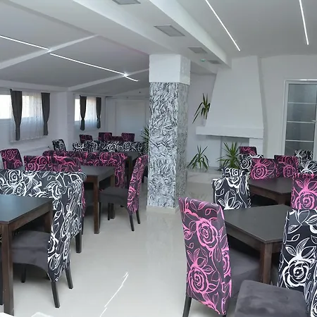 Bed & Breakfast Prenociste Bojan 017 *