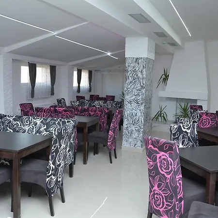 Bed & Breakfast Prenociste Bojan 017 *