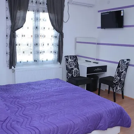 Bed & Breakfast Prenociste Bojan 017 *