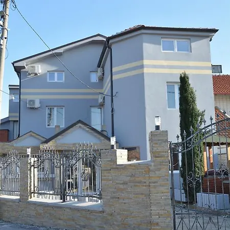 Prenociste Bojan 017 * Vranje