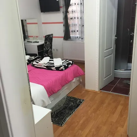 Prenociste Bojan 017 *