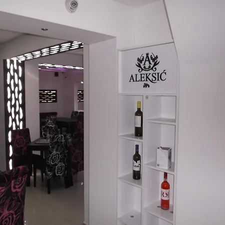 Prenociste Bojan 017 Bed & Breakfast *