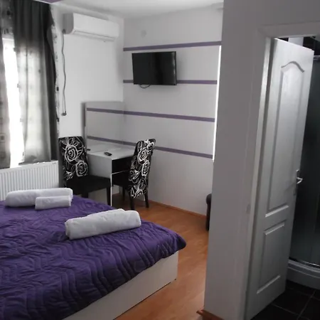 Prenociste Bojan 017 Bed & Breakfast *